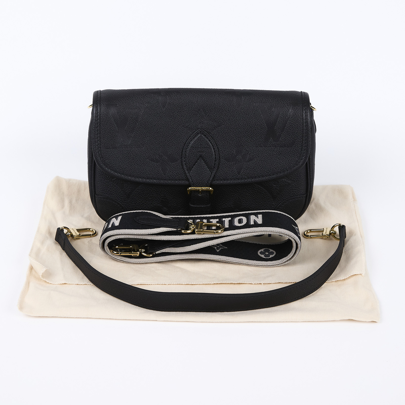 路易威登 LOUIS VUITTON Diane 腋下包法棍 單肩背包 黑色 M46386 晶片款 黑大原花壓紋DIANE 防塵袋/背帶