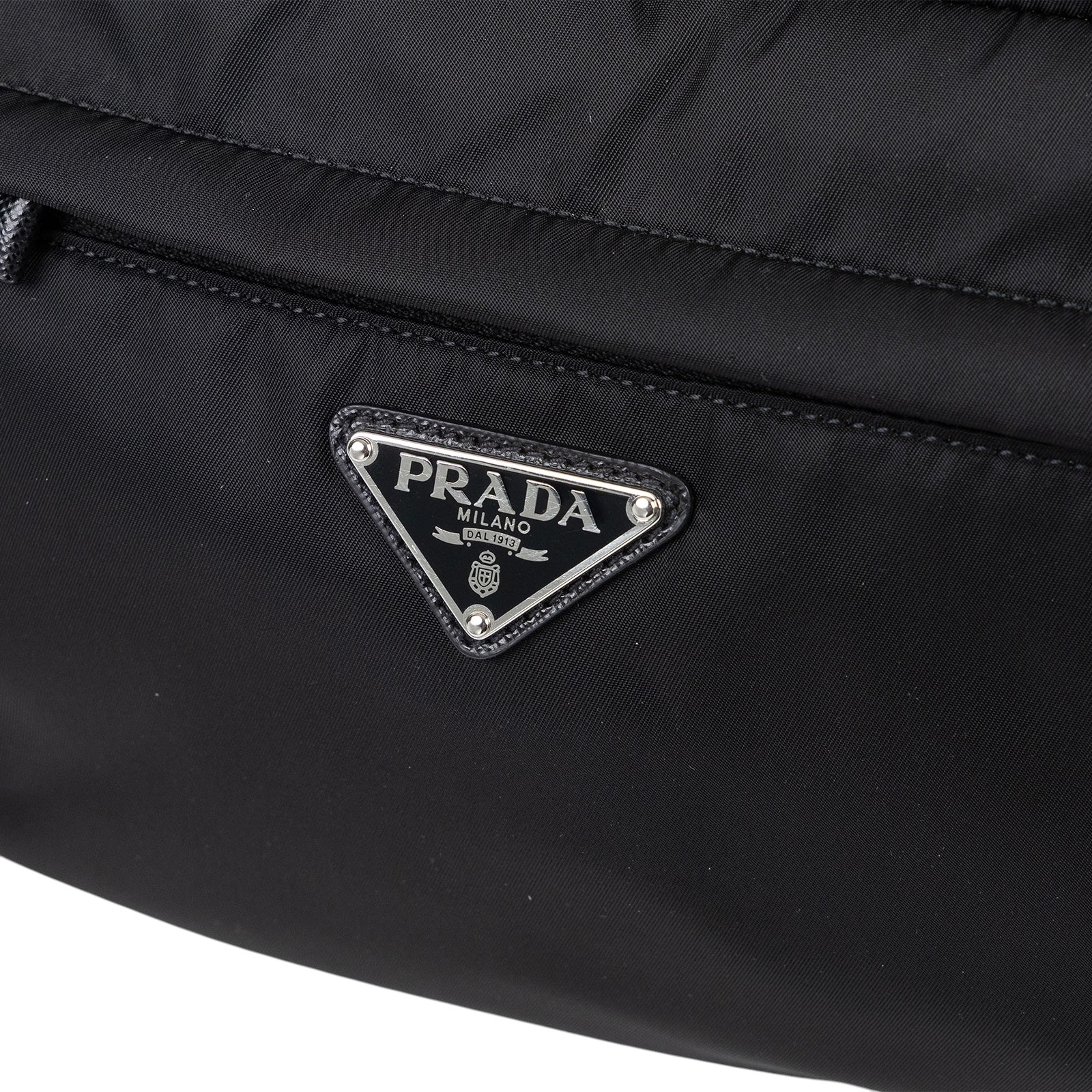 普拉達 PRADA Re-Nylon Saffiano 皮革 肩背袋 2VH994_2DMG 黑尼龍肩背包 防塵袋