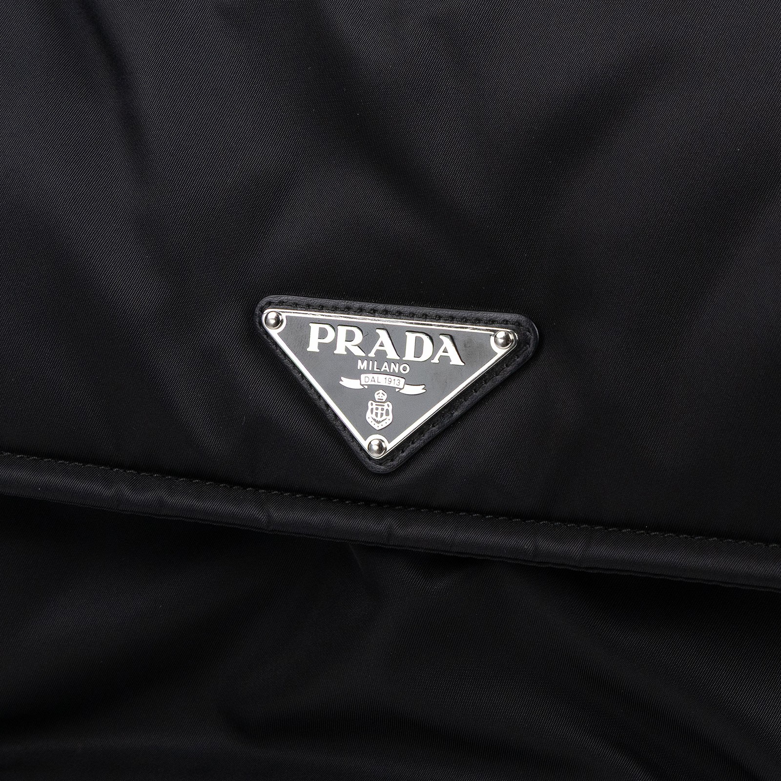 普拉達 PRADA Re-Nylon 夾棉 肩背袋 中型  1BD255_RDLN 黑尼龍郵差包 無附屬品