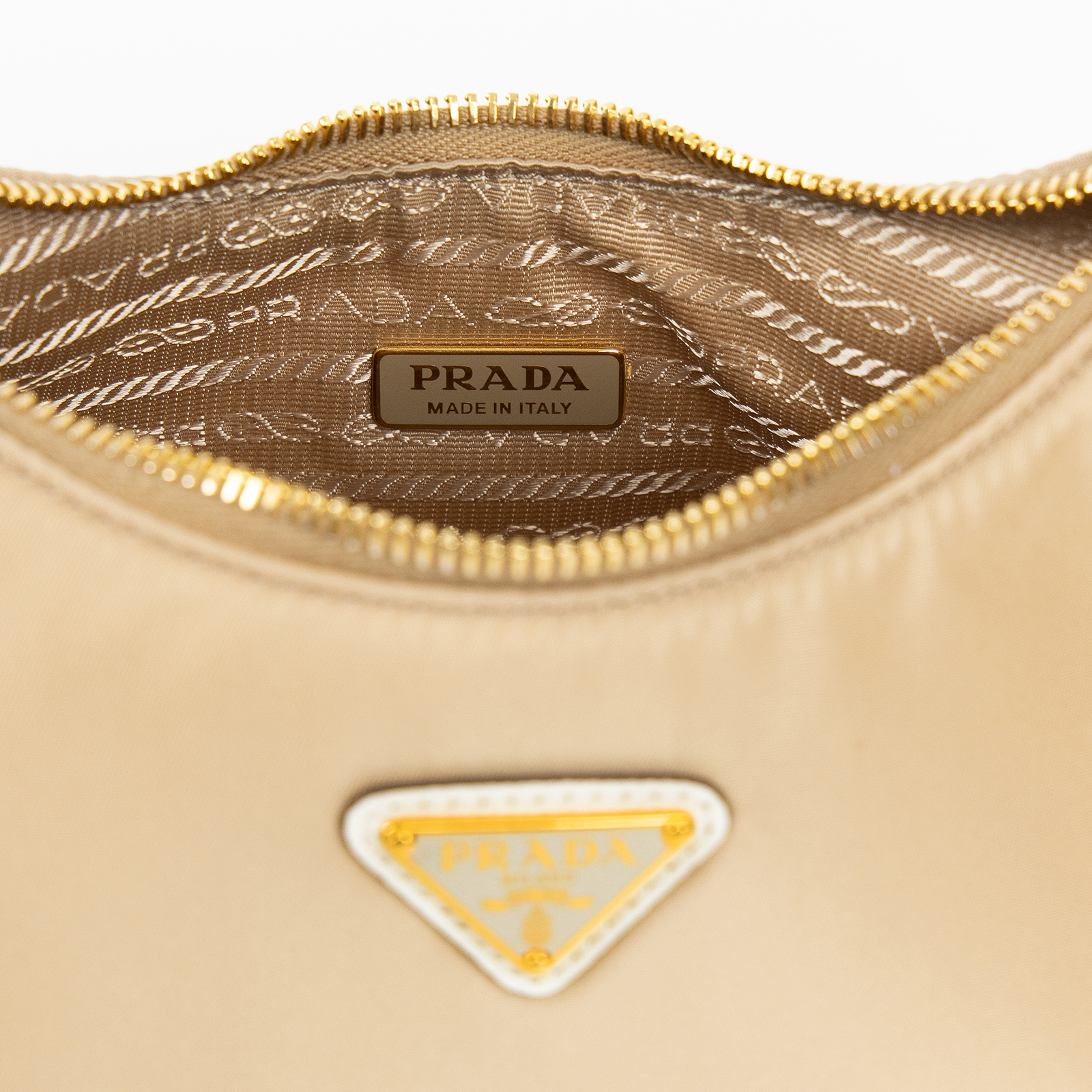 普拉達 PRADA Re-Edition 2005 Re-Nylon 手袋 1BH204_R064 奶茶機器人三合一 防塵袋/機器人吊飾/背帶