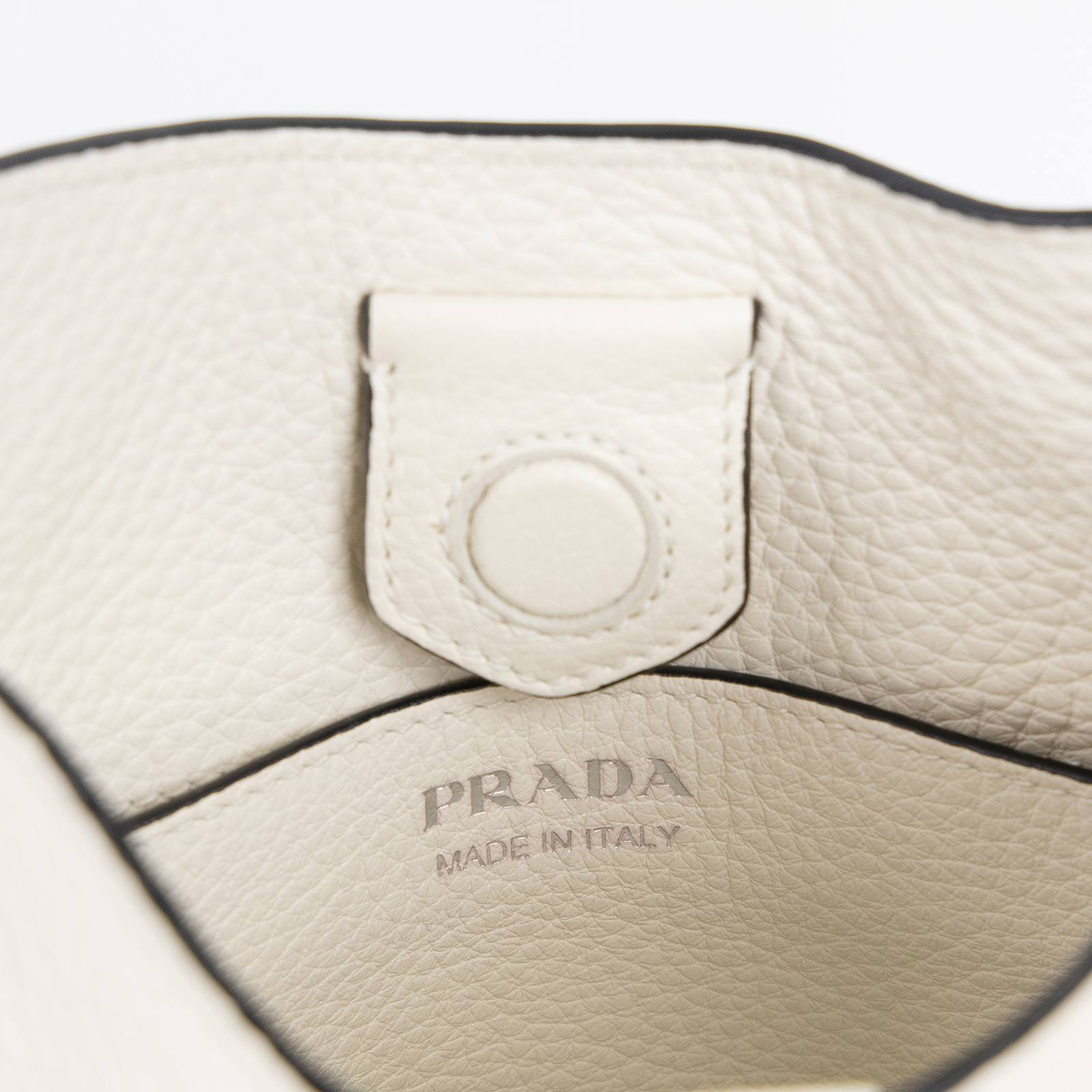 普拉達 PRADA 皮革 迷你 肩背袋 1BH191_2DKV 白側背包 防塵袋