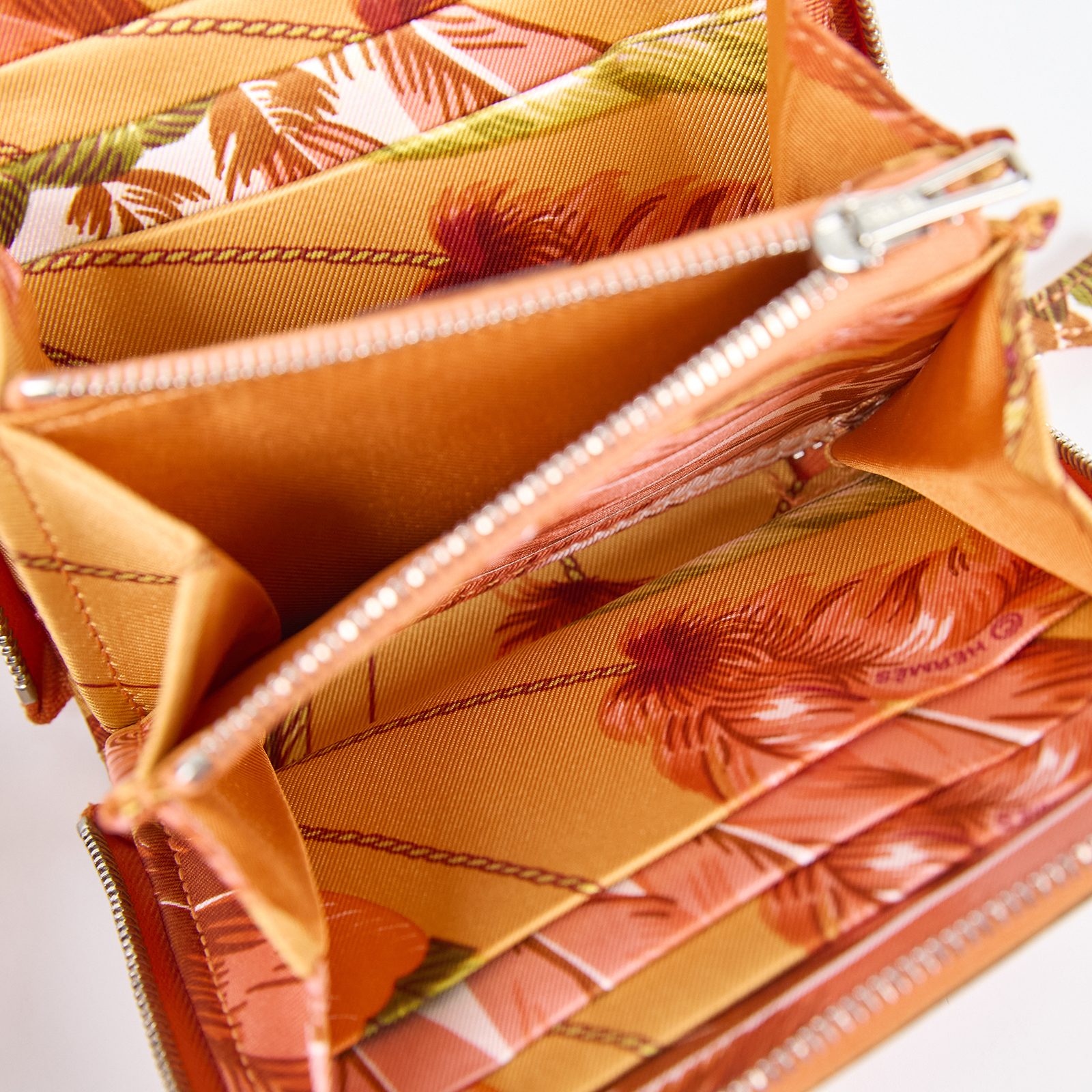 愛馬仕 Hermes SilkIn 拉鍊 絲巾 短夾 錢包 SILK 口R刻 橘絲巾短夾 無附屬品