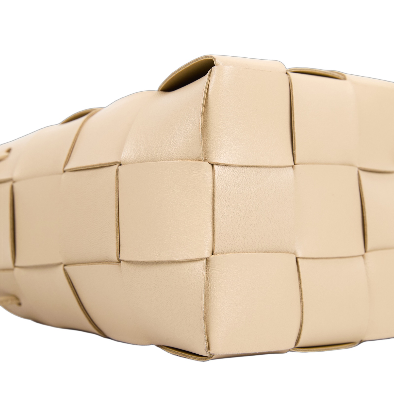 寶緹嘉 BOTTEGA VENETA Cassette 編織 迷你 水桶包 斜背包 680218VCQC4 奶茶CASSETTE水桶包 防塵袋