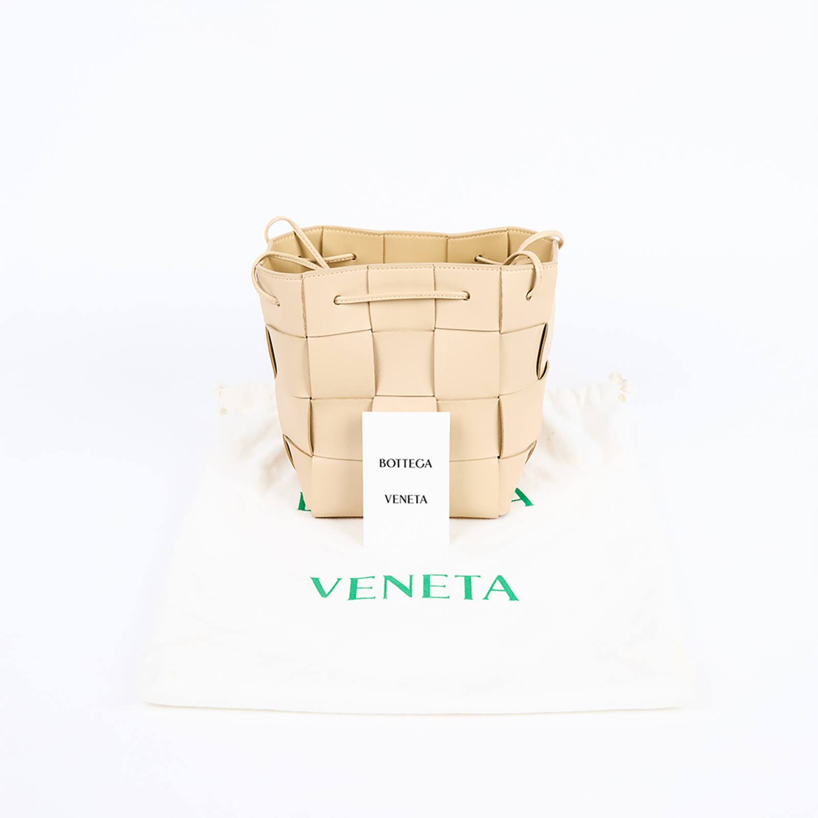 寶緹嘉 BOTTEGA VENETA Cassette 編織 迷你 水桶包 斜背包 680218VCQC4 奶茶CASSETTE水桶包 防塵袋