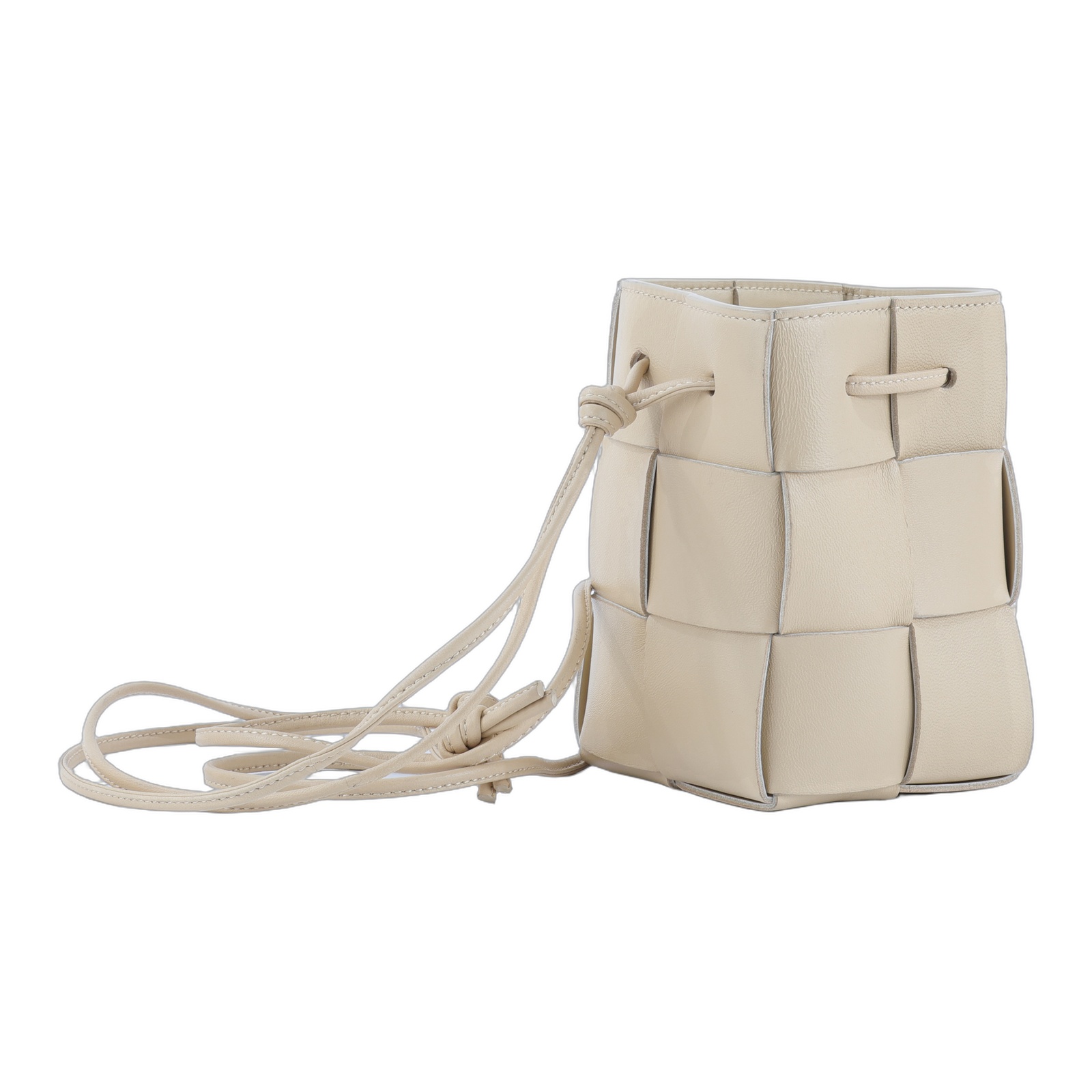 寶緹嘉 BOTTEGA VENETA Cassette 編織 迷你 水桶包 680217VCQC4 晶片款  無附屬品