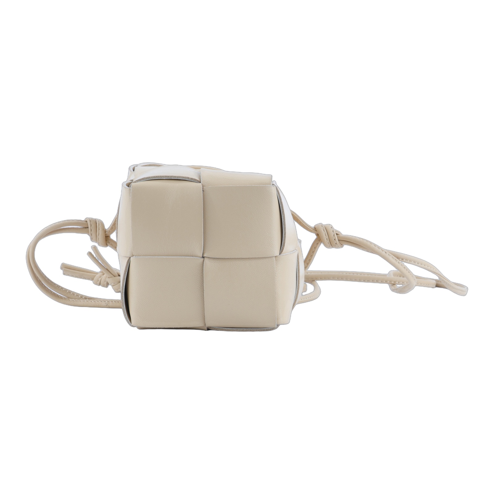 寶緹嘉 BOTTEGA VENETA Cassette 編織 迷你 水桶包 680217VCQC4 晶片款  無附屬品