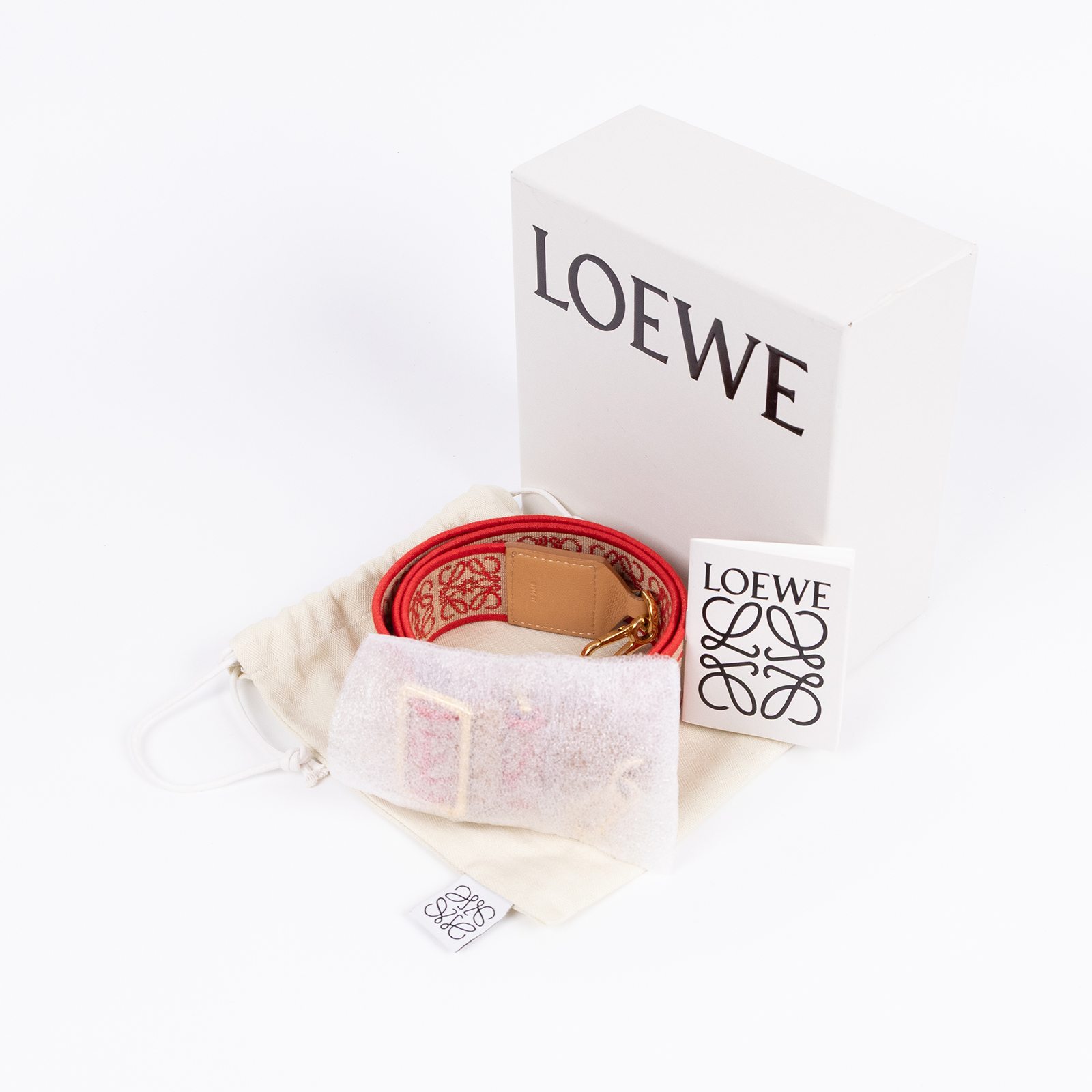 羅意威 LOEWE 緹花織 小牛皮 Anagram 肩帶 C073T87X01 紅刺繡帆布背帶 防塵袋/原廠盒子
