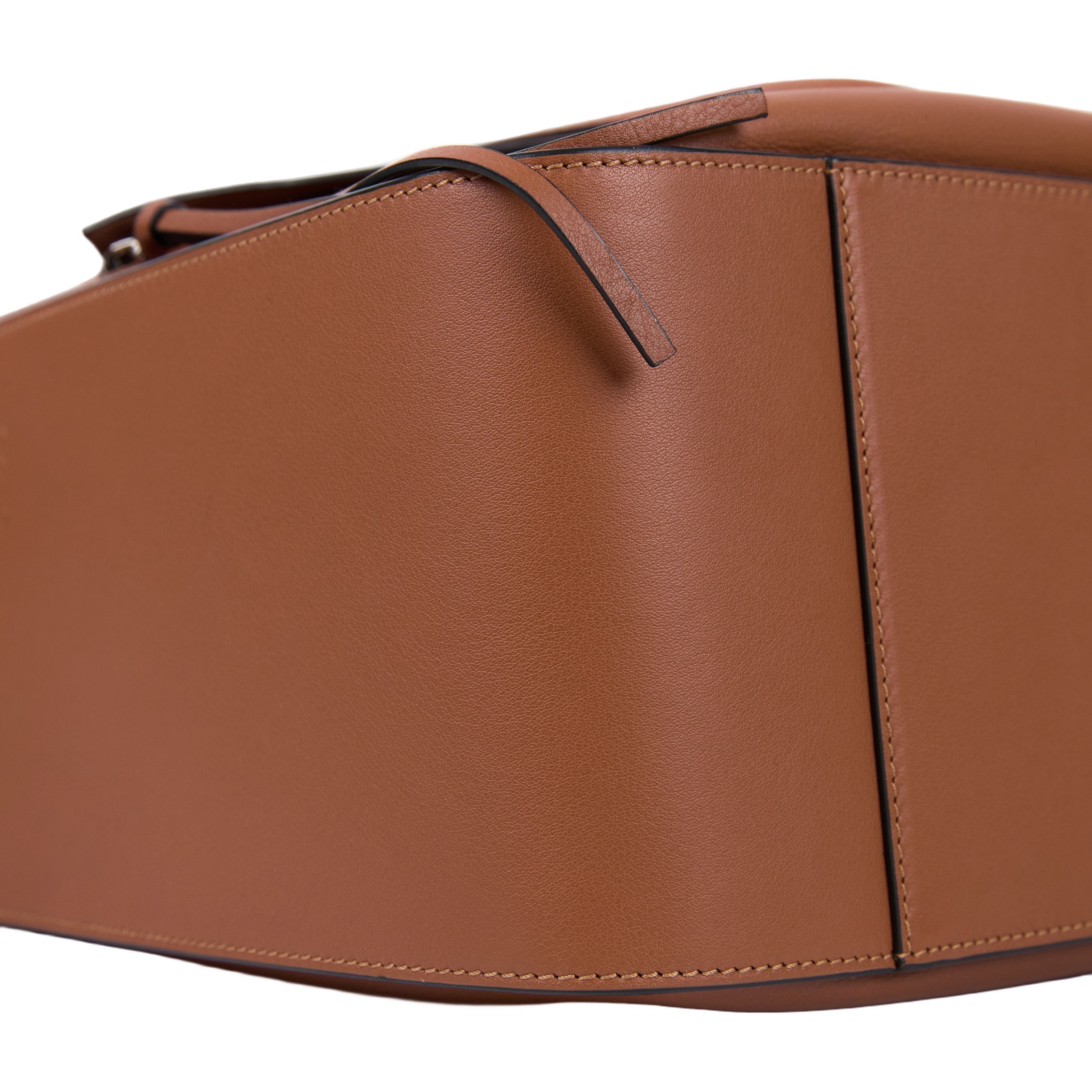 羅意威 LOEWE Hammock 手提包 小型 經典小牛皮  387.30.S35 棕 無附屬品