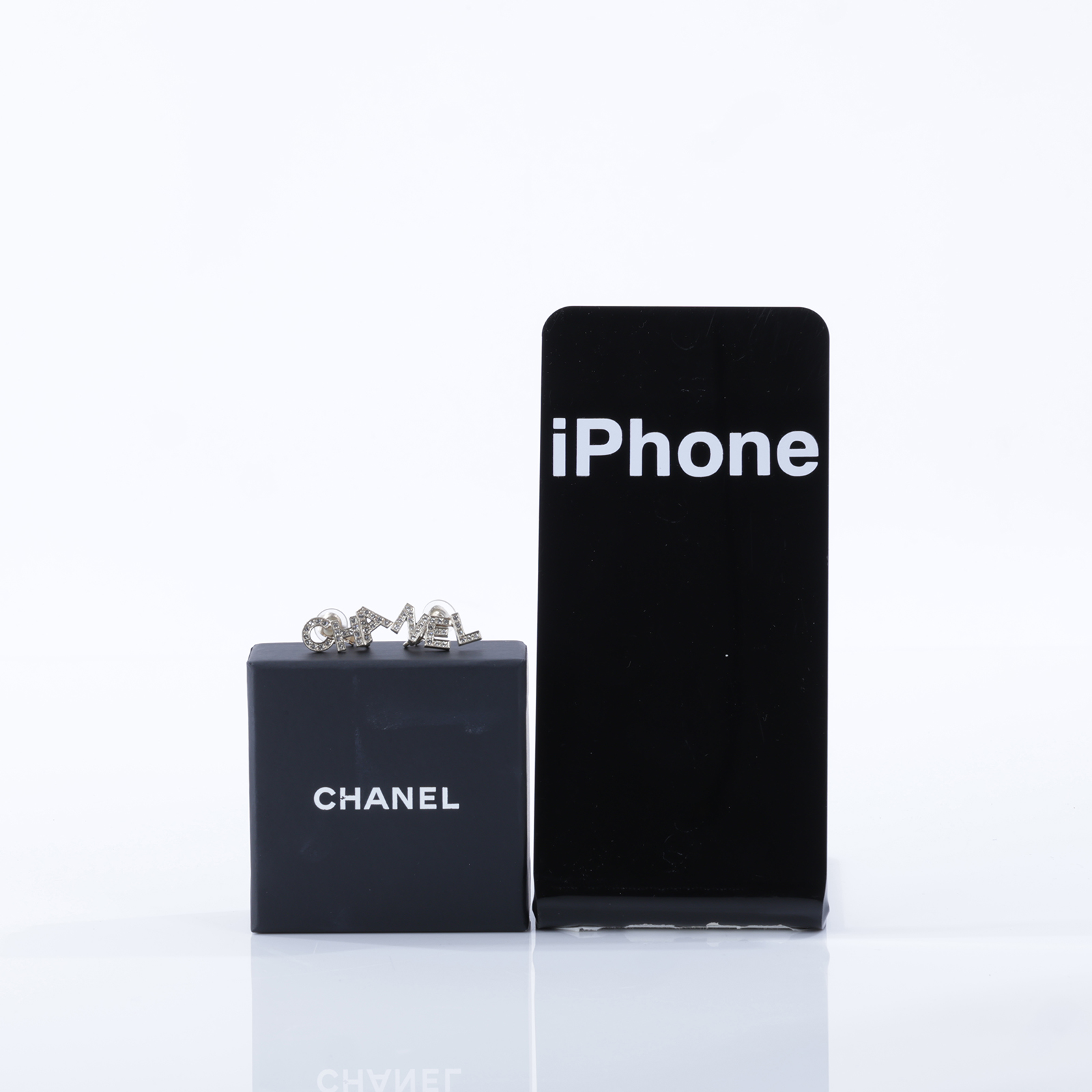香奈兒 CHANEL 夾式 耳環 A20B 水鑽字母耳環 原廠盒子/內襯