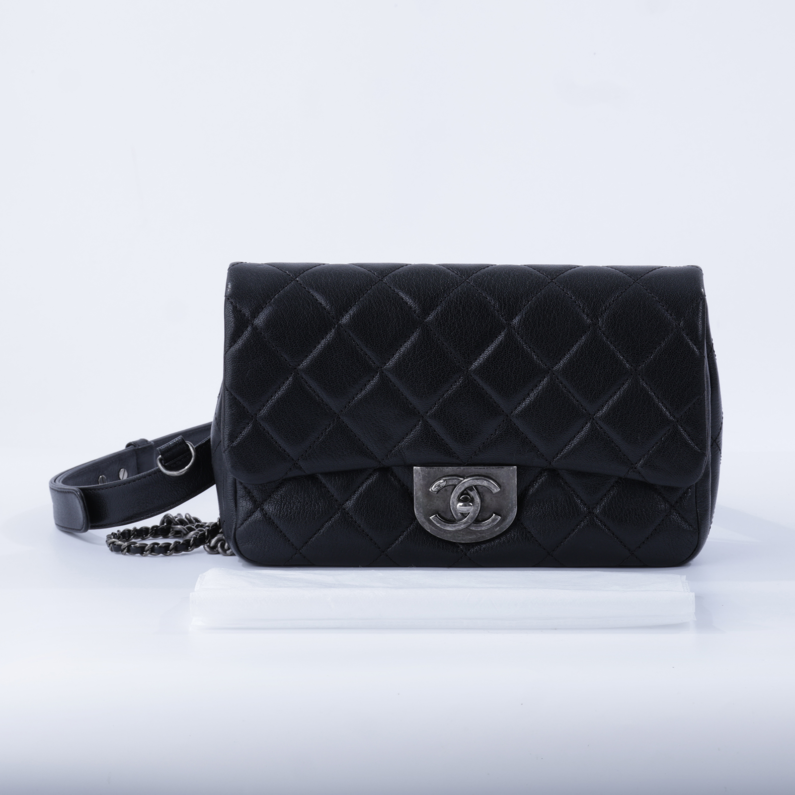 香奈兒 CHANEL CF 口蓋包  22開 黑銀小牛口蓋鍊包 背帶