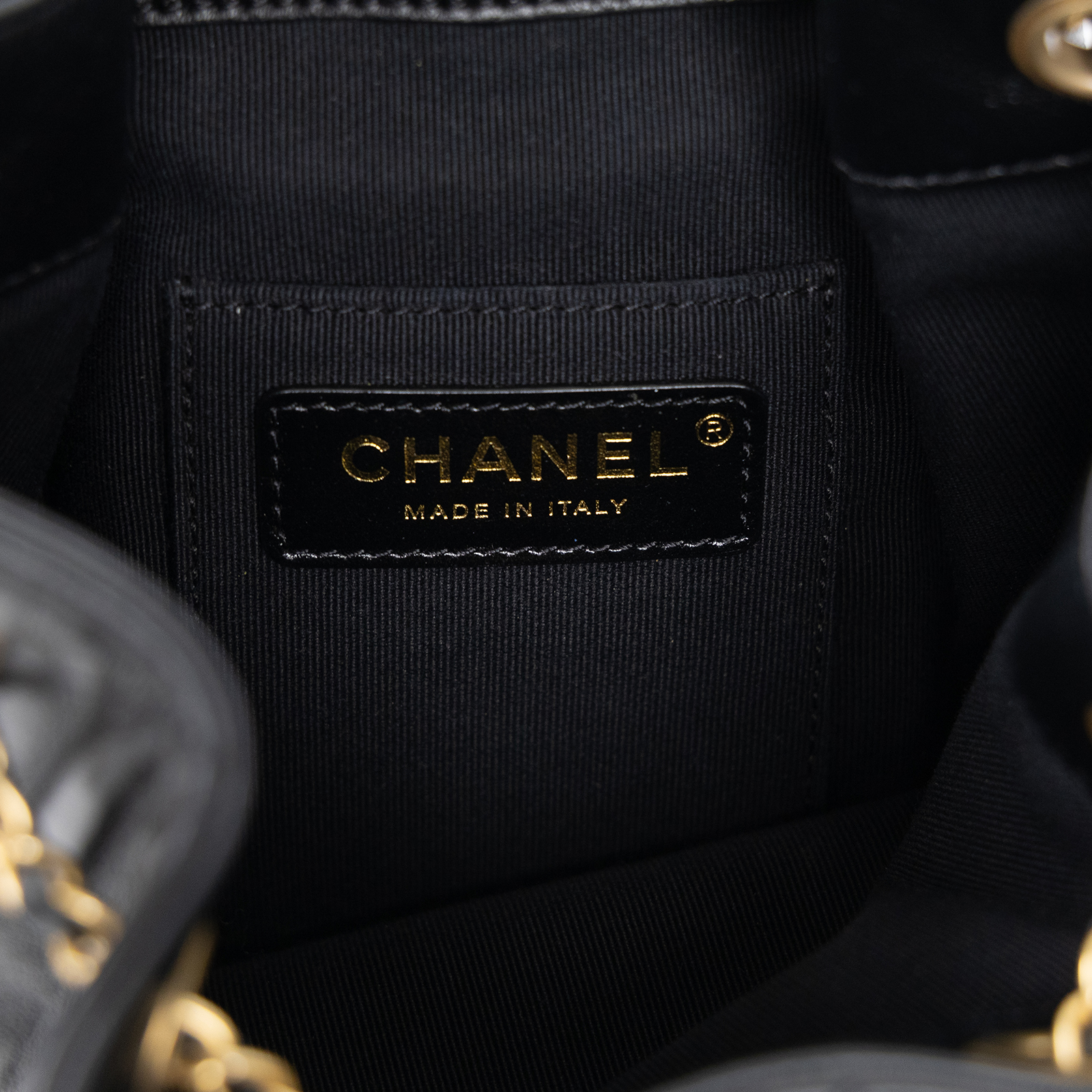 香奈兒 CHANEL 束口 後背包 AS3211 晶片款 黑金羊雙色鍊束口迷你後背包 原廠盒子/防塵袋