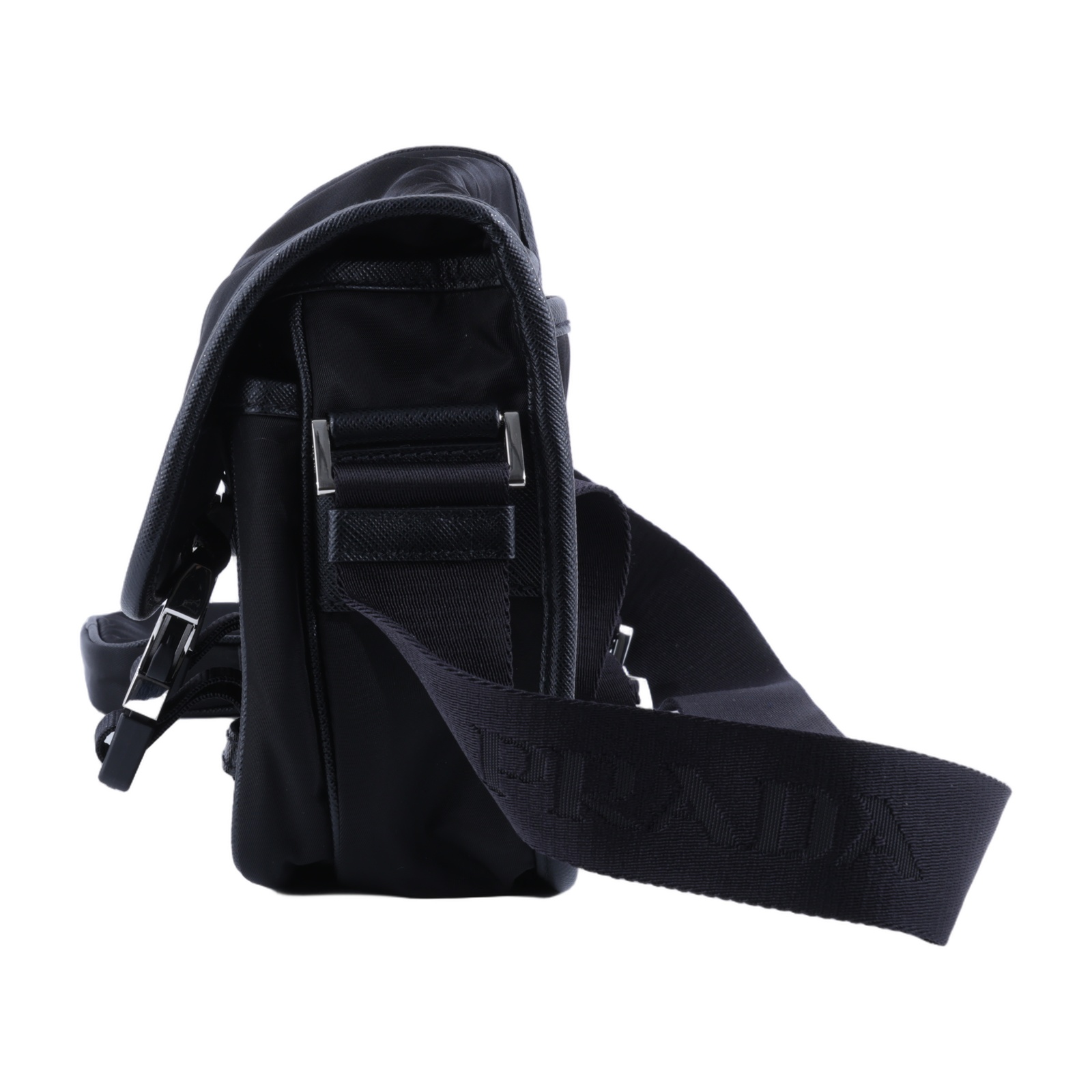 普拉達 PRADA Re-Nylon Saffiano 皮革肩背袋 2VD034_2DMH 黑尼龍掀蓋郵差包 防塵袋/子包