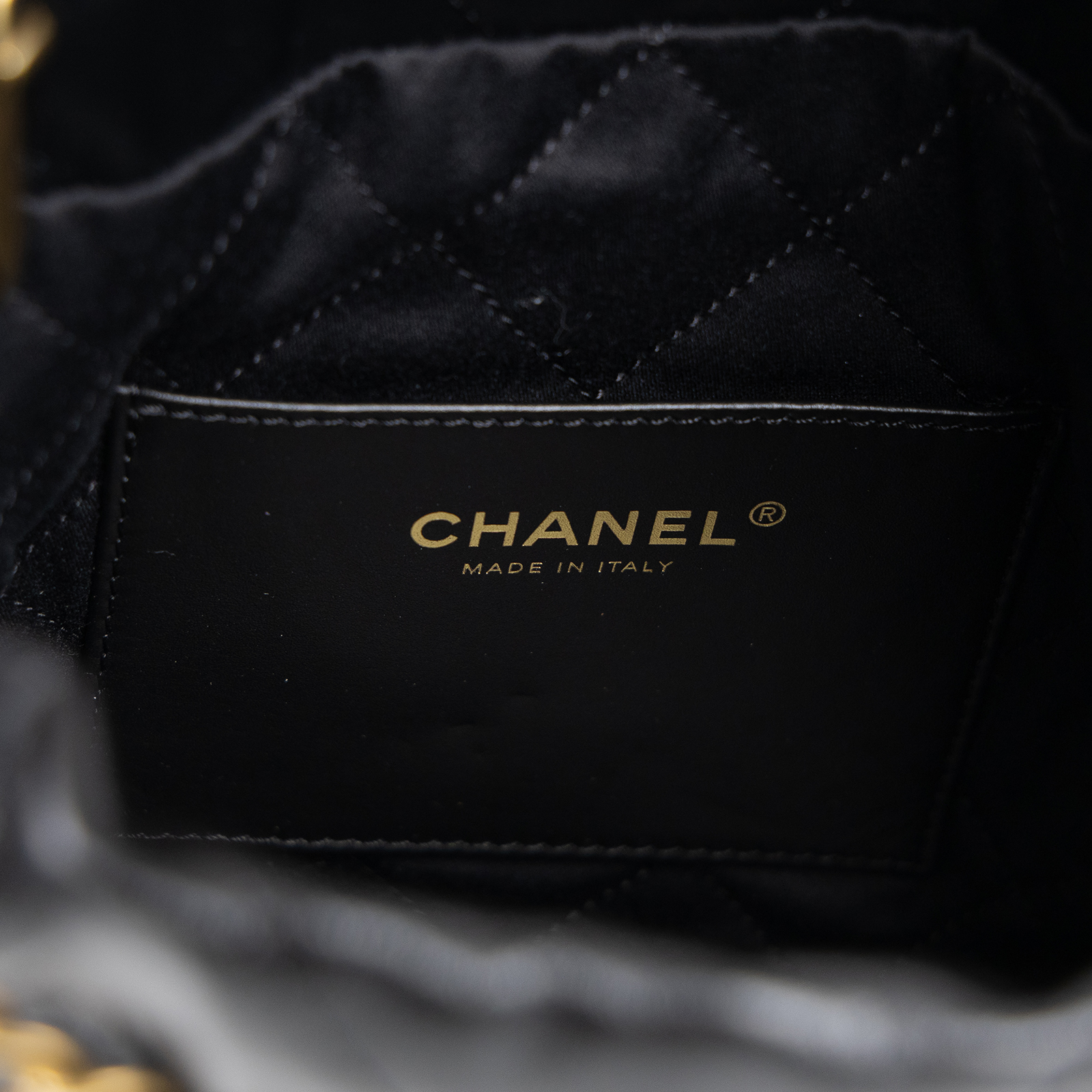 香奈兒 CHANEL 22 迷你 束口包 AS3980 晶片款 黑金22包 MINI 新版 原廠盒子/防塵袋/背帶