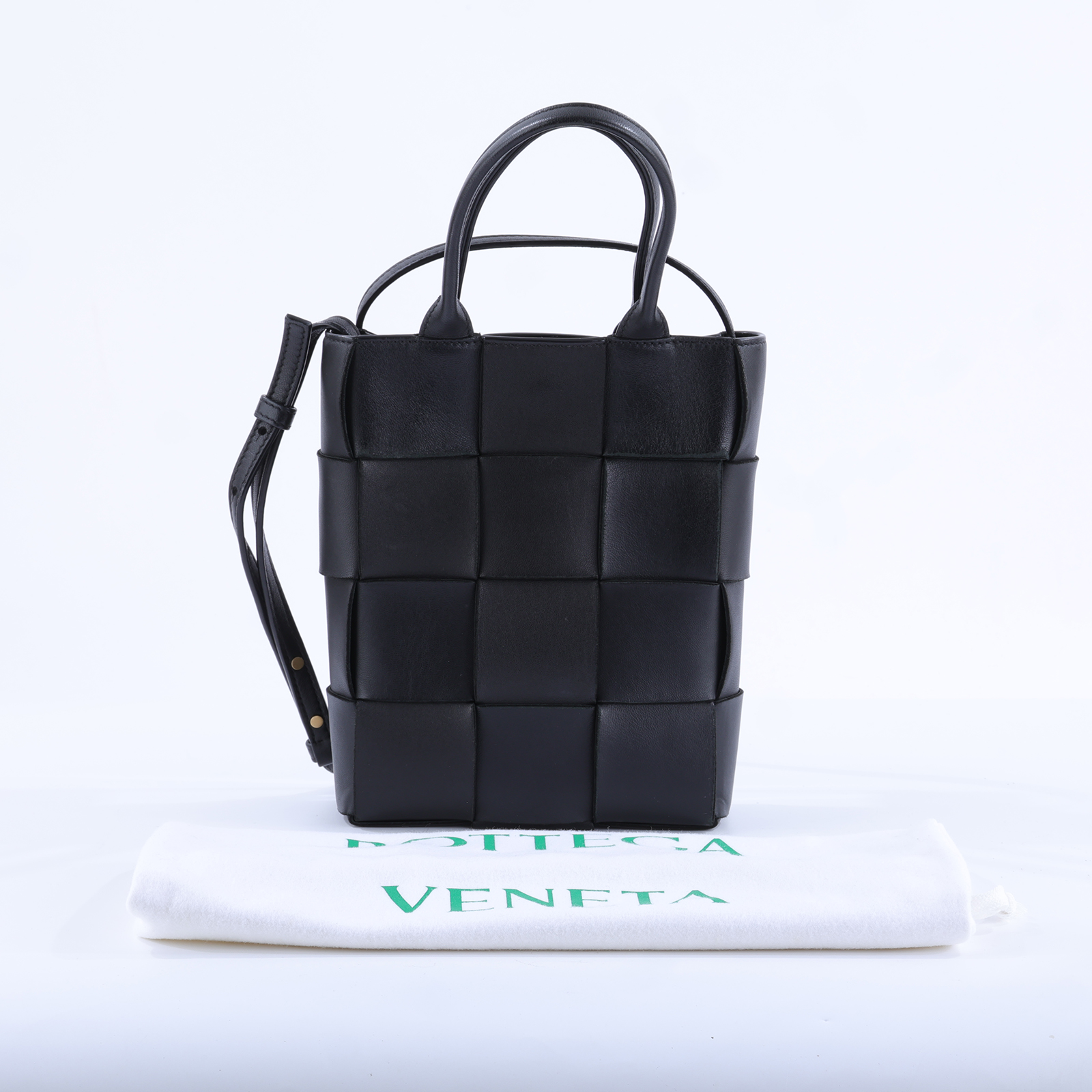 寶緹嘉 BOTTEGA VENETA Cassette 迷你 托特包 709341VMAY1 黑CASSETTE迷你托特包 防塵袋